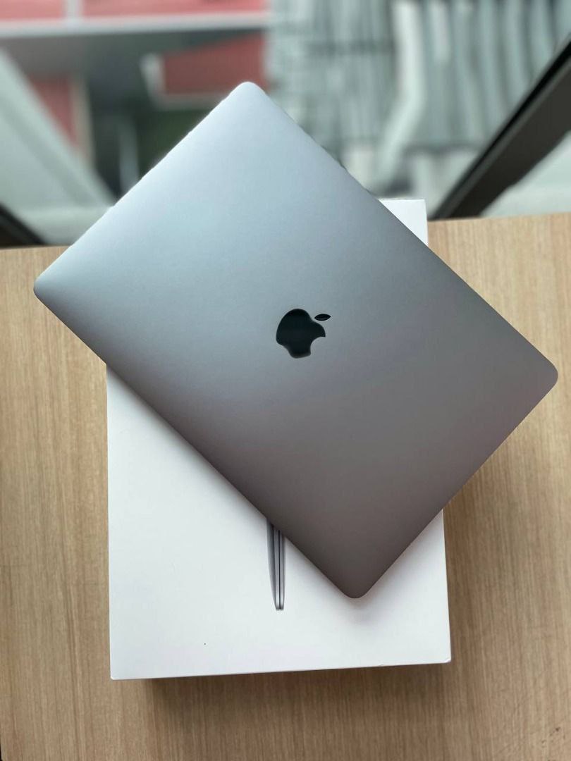 MacBook Air M1 Chip 13 inch 256GB 